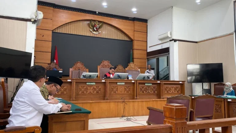 hakim-praperadilan-ingatkan-kubu-gus-yaqut-dan-kpk-persidangan-ini-tidak-ada-transaksional-jle