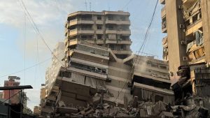 kerusakan-akibat-serangan-israel-di-pinggiran-selatan-beirut-lebanon-sabtu-732026-reutersstringer-1772875285430_169