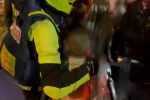 rudal-iran-balas-gempur-israel-tewaskan-seorang-wanita-di-tel-aviv-ccv