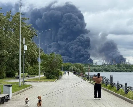 ‘If Ukraine burns, your Moscow will burn,’ Zelenskyy warns after overnight strikes in Russia – as it happened
