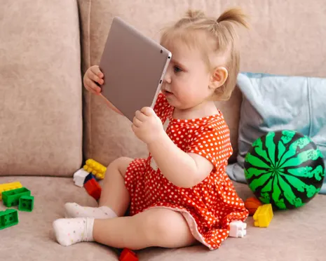 4995