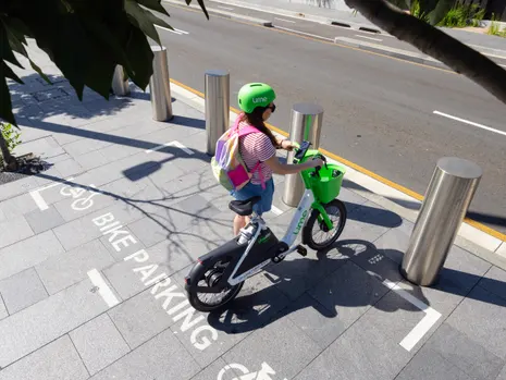 Sydney to get parking zones for shared ebikes in bid to stop ‘wild west scenes’ of blocked footpaths