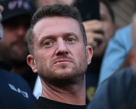 Police stop Tommy Robinson on his way back to London from Russian trip