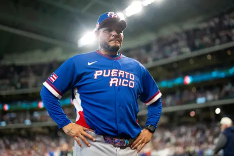 Two US pilots killed after plane bound to pick up former MLB star crashes