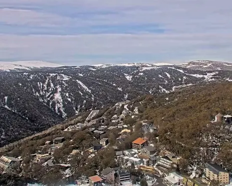 Australian ski resorts smash July climate records with temperatures 12C above average