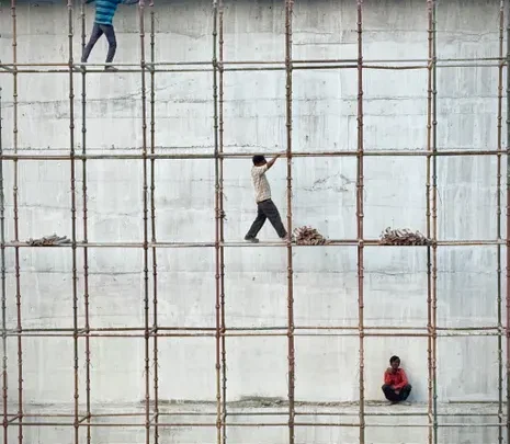 ‘As individuals, we keep ourselves in cages, without connecting to others’: Jibak Bhattacharya’s best phone picture