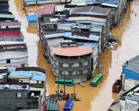 Typhoon Maysak kills two and forces thousands to evacuate in China