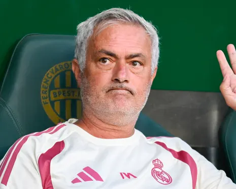 Self-aggrandisement, backslapping and news from the past: it’s José time