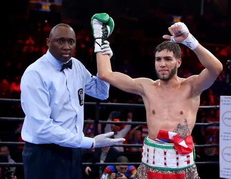 Prichard Colón, boxer left with brain damage after 2015 fight, dies aged 33