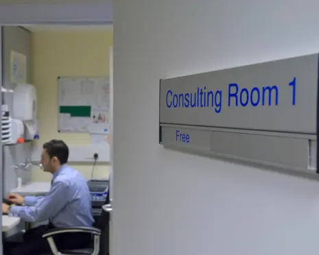 GPs’ advice service is causing cancer diagnoses to be missed, inquiry finds