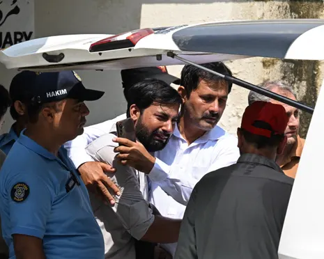 At least 14 newborn babies die in fire at Pakistan hospital’s maternity ward