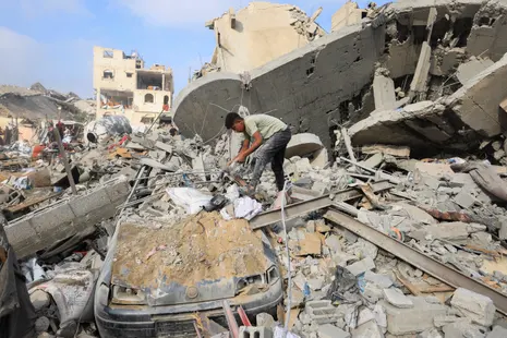 Middle East crisis live: Trump says ‘Israel is very happy’ with Gaza peace plan but doesn’t say if withdrawal or Hamas disarmament comes first