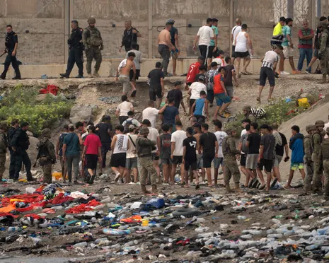 Italy says it’s temporarily suspending EU Schengen arrangement with Spain after 60,000 migrants reach Ceuta – as it happened