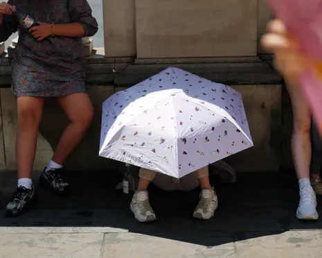 How to keep babies and children safe in heatwaves